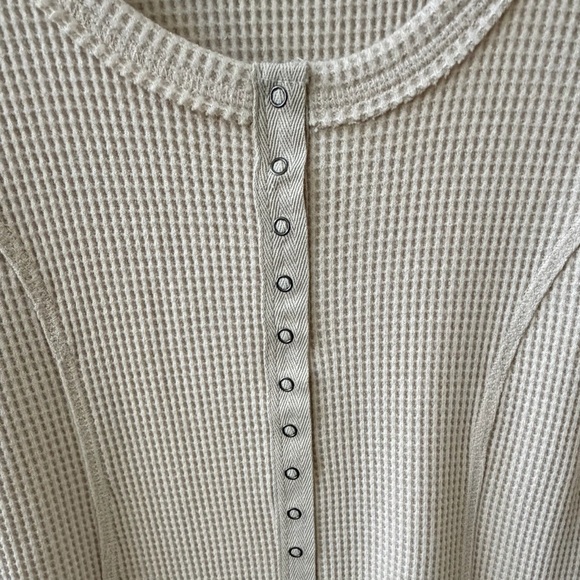 Oatmeal Waffle Knit Button Up Top | Size M | NWT | Panel Detail Long Sleeve - Picture 6 of 10